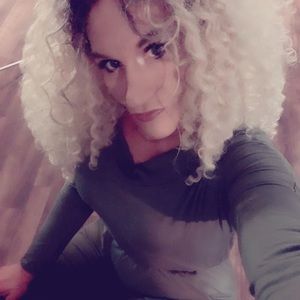 Meet your Posher, Christiana